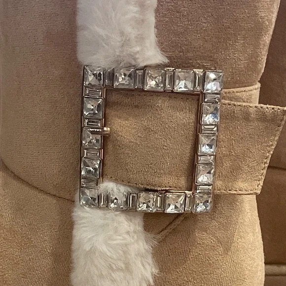 NWT Lauren Lorraine Faux Fur Boots. - Picture 8 of 11